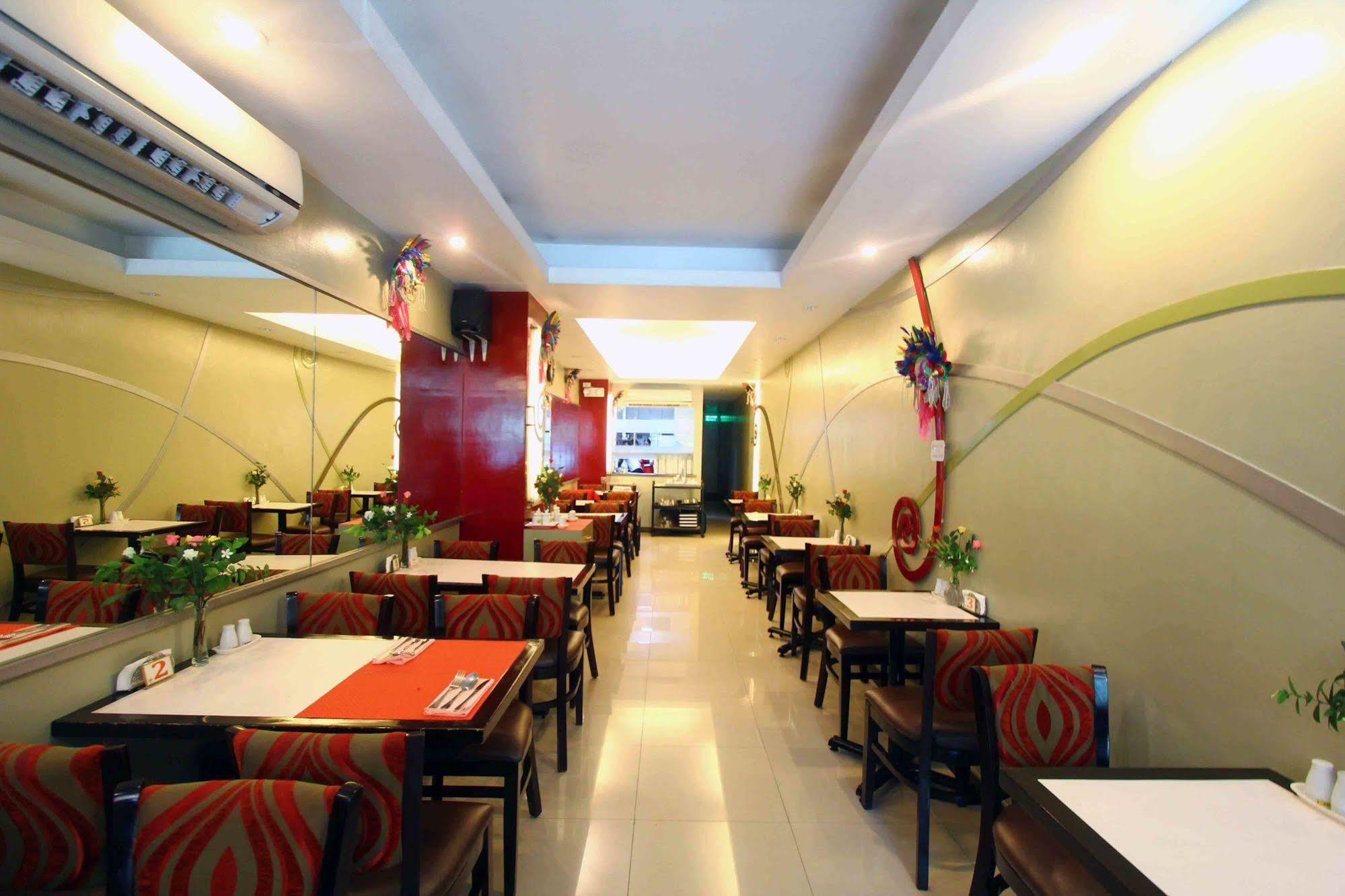 Vip Suite Hotel Makati City Buitenkant foto